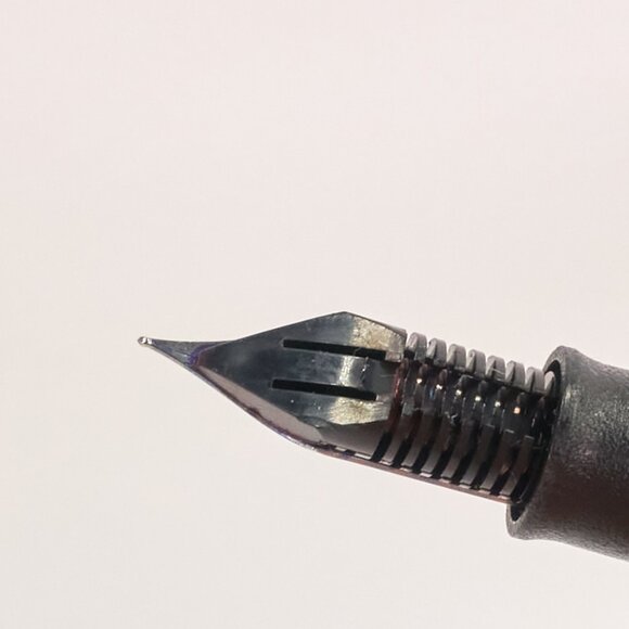 Sheaffer Black & Chrome Fountain Pen / Fine Nib / Made in USA - Picture 7 of 8